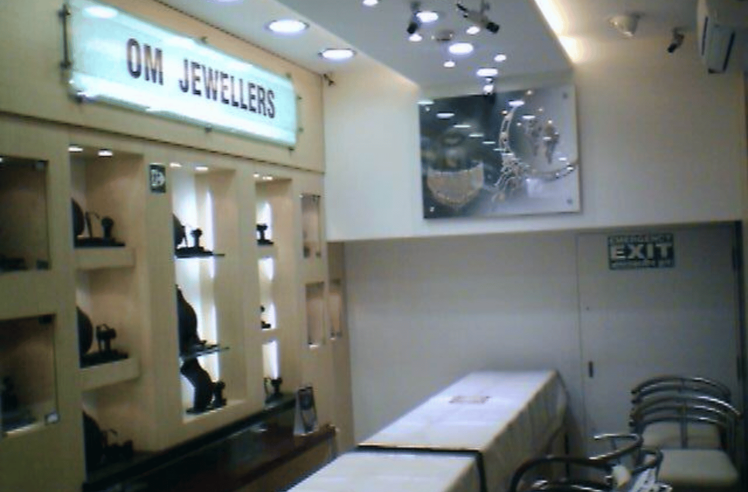 Om Jewellers gallery 3