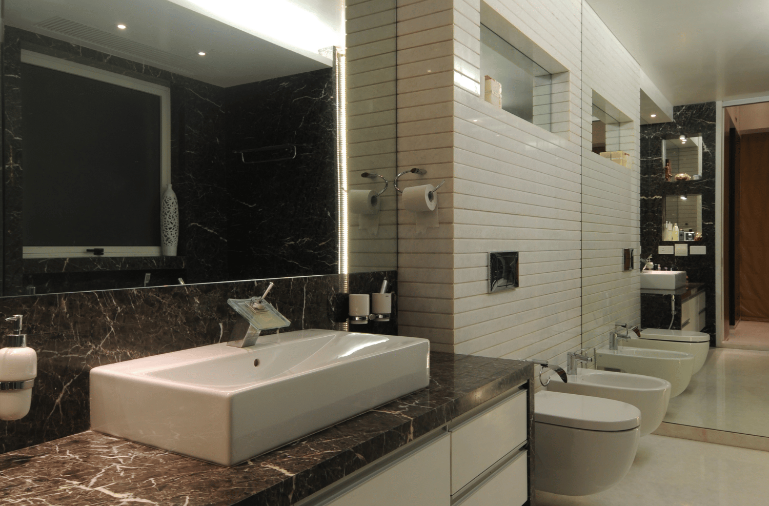 Vivek Bhole Residence gallery 9
